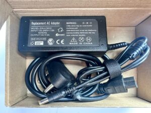 Replacement Samsung Laptop Charger / AC Adapter - 14V 3.0A
