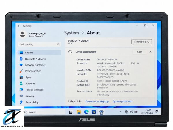 ASUS Laptop Display Showing Windows Settings ASUS Laptop Display Showing Windows Settings