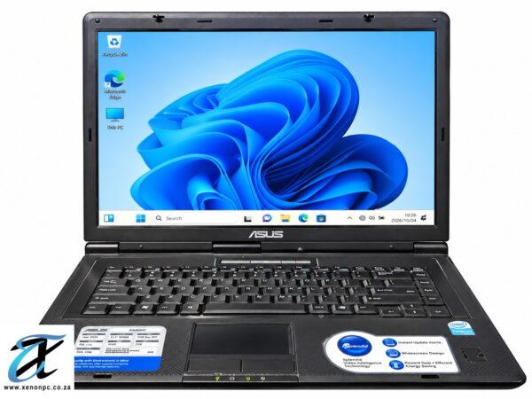 ASUS Laptop Windows 11 Studio Shot ASUS Laptop Windows 11 Studio Shot